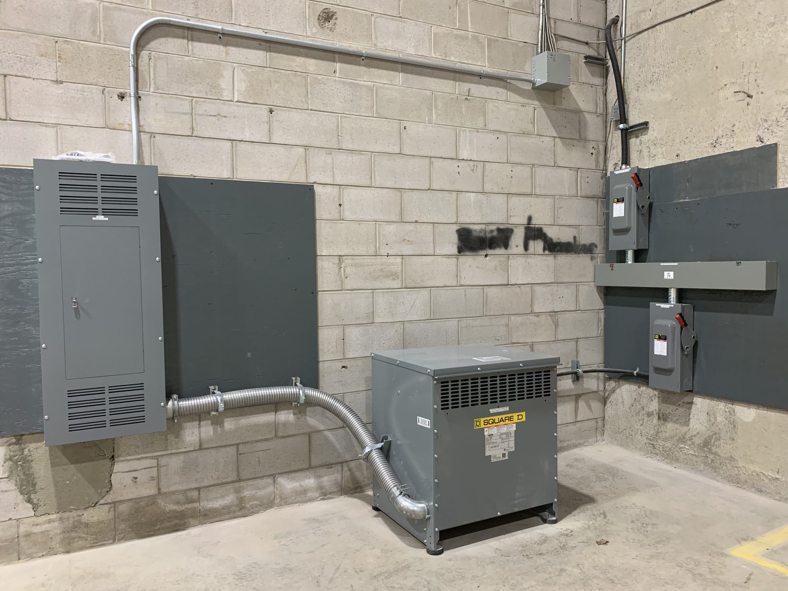 Commercial electrical service and transformer